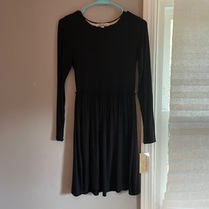 Black long sleeve dress